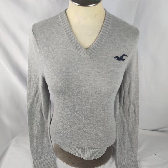 Hollister Womens Gray Pullover Sweater Long Sleeve V-Neck Size Small - Picture 1 of 5